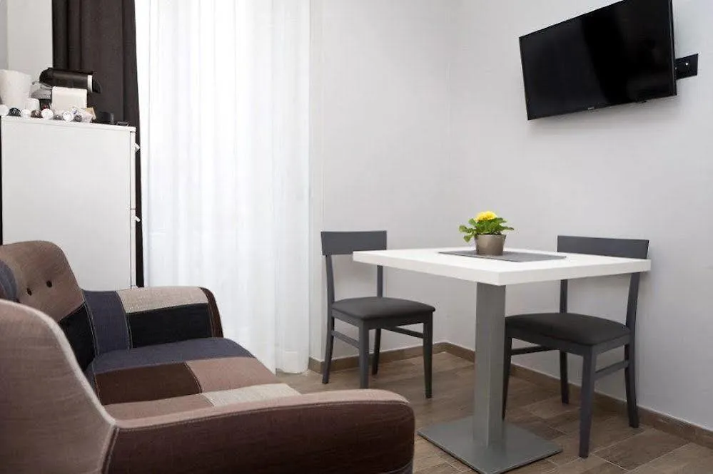 Aparthotel Meneghino Milão